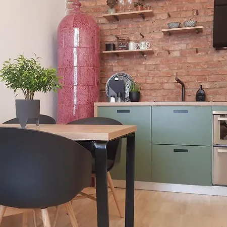 Apartment Brick And Birch *