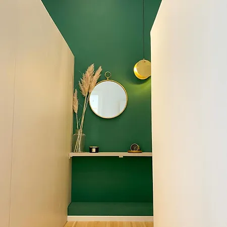 Brick And Birch Apartment *